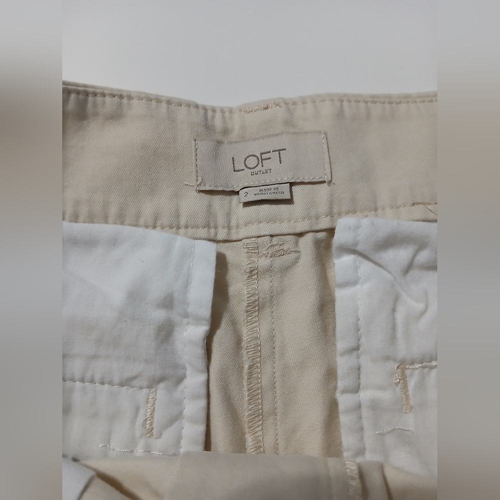 LOFT Women's Tan‎ Shorts - Picture 5 of 7